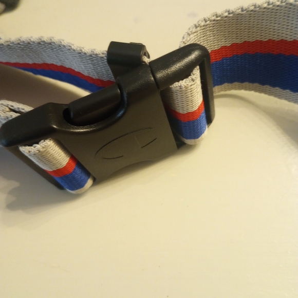 Champion crossbody/belt bag - Picture 6 of 9